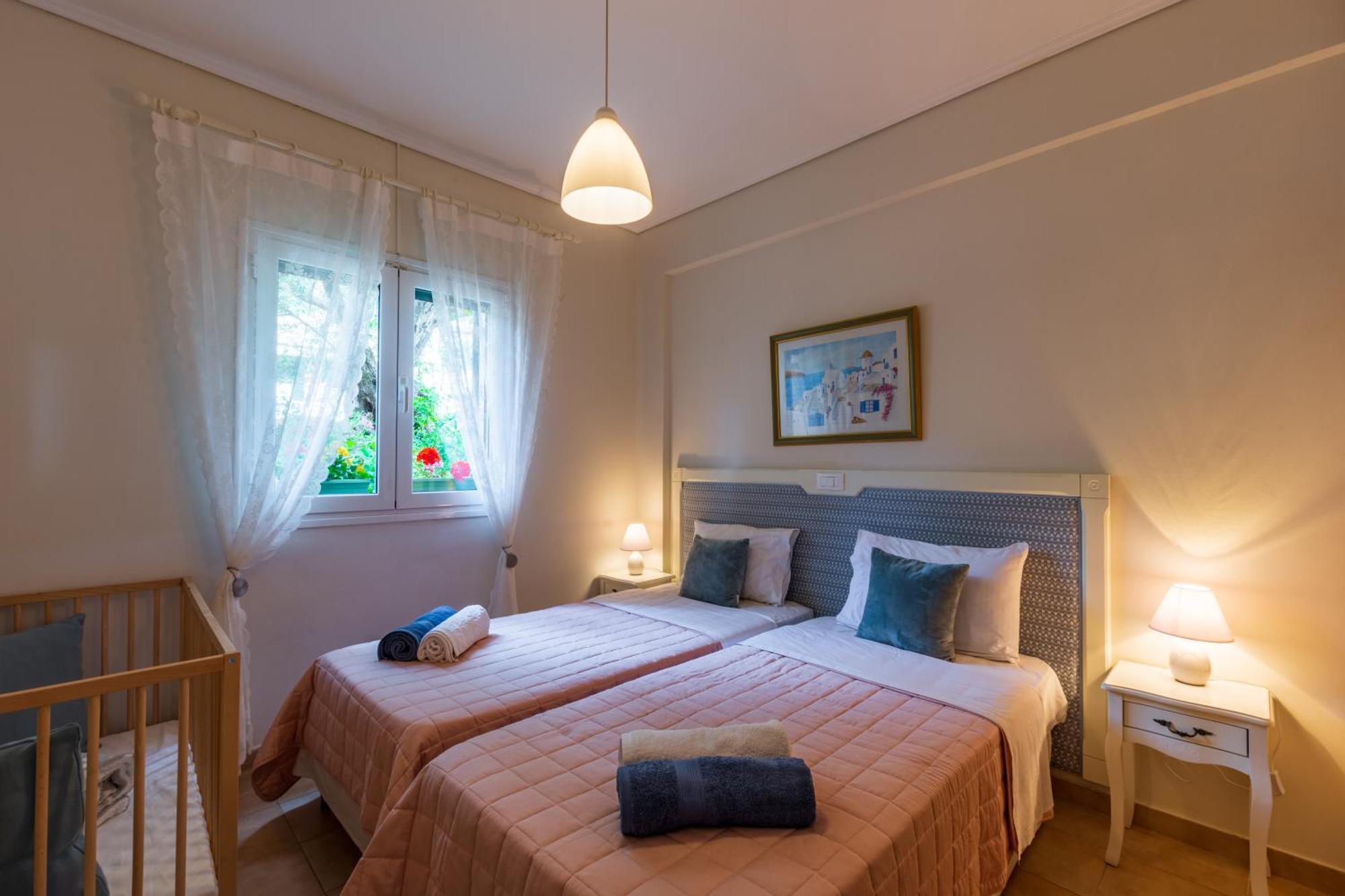 Barbati Seafront Luxury Suites Экстерьер фото